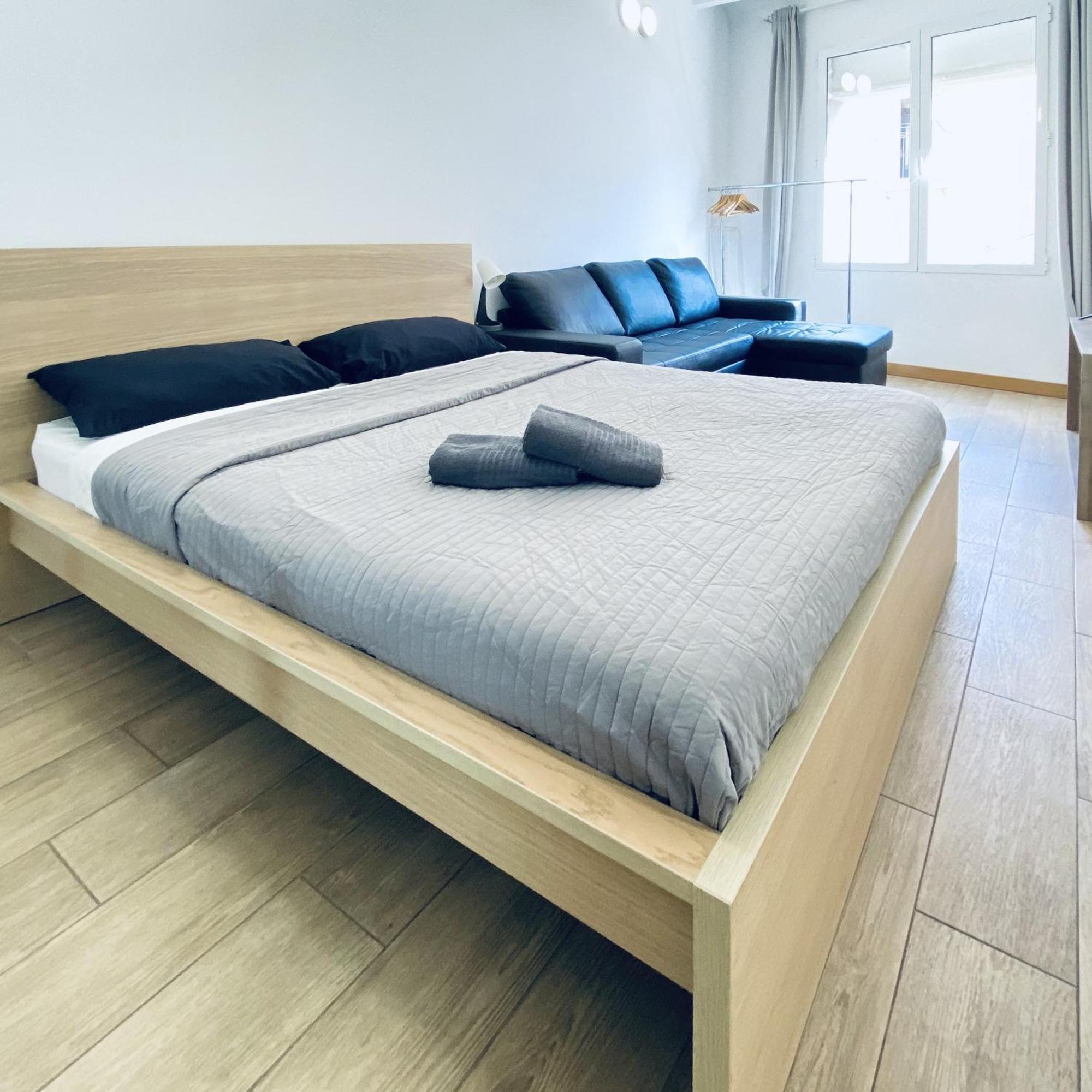 Apl Sants Lofts Bcn Fira Camp Nou Apartment Barcelona Exterior photo